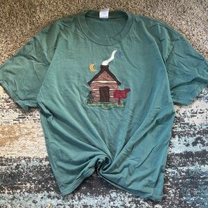 Vintage Gildan Mens XL Embroidered Cottage Graphic T Shirt Green Heavy Cotton
